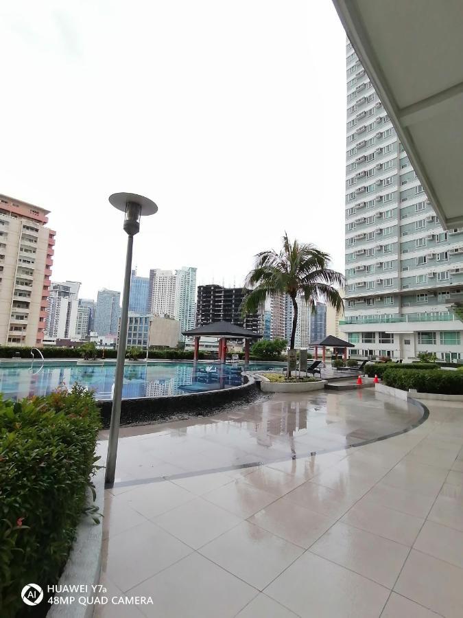 The Beacon Makati Staycation Suites Manille Extérieur photo