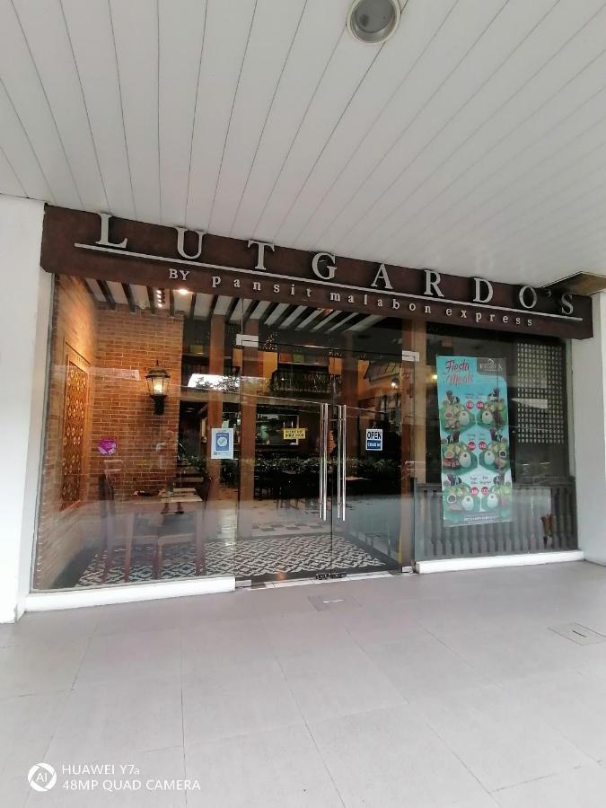 The Beacon Makati Staycation Suites Manille Extérieur photo